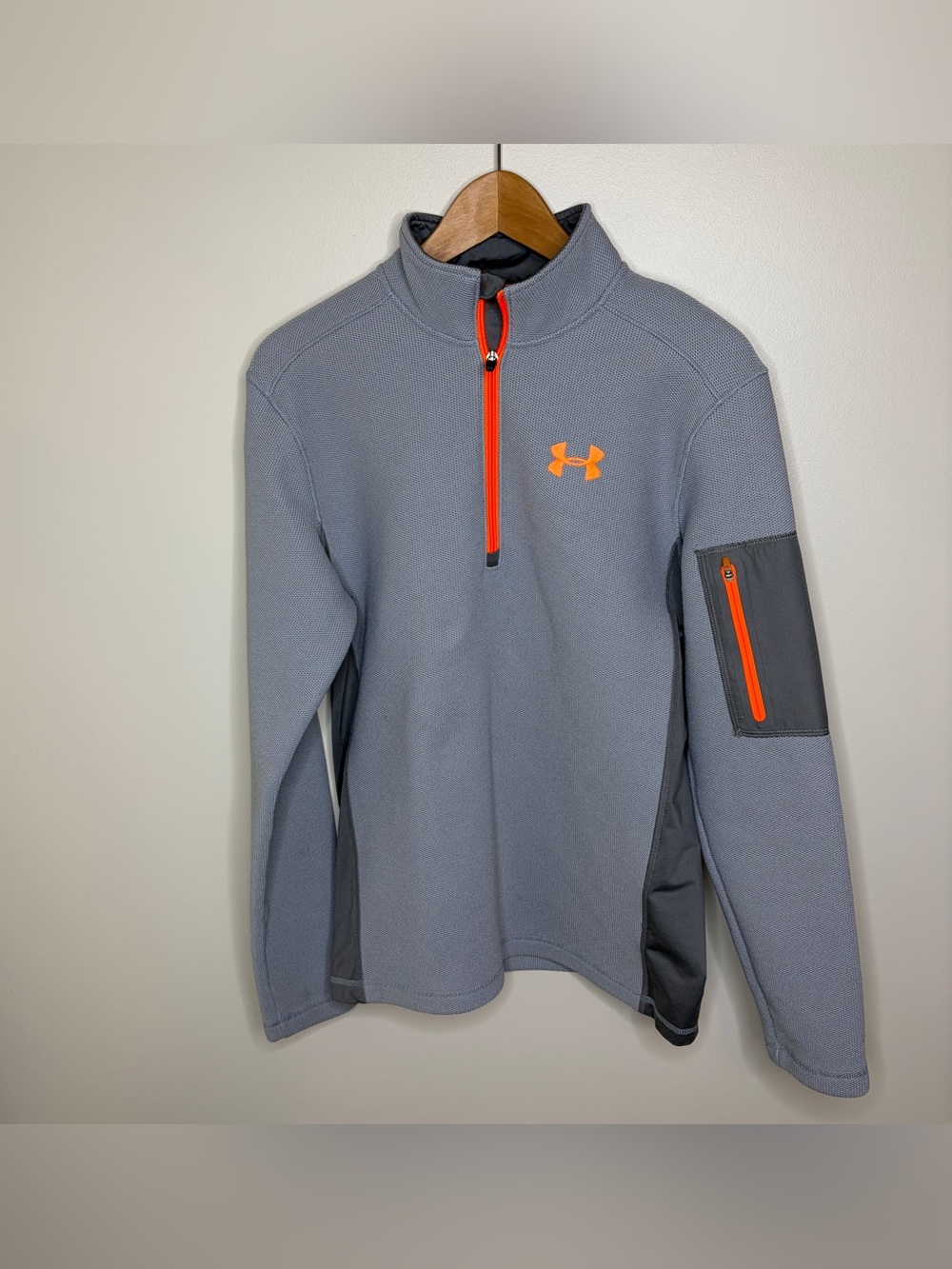 Under Armour Men’s Gray Fleece 1/4 Zip with Orange Accents Small